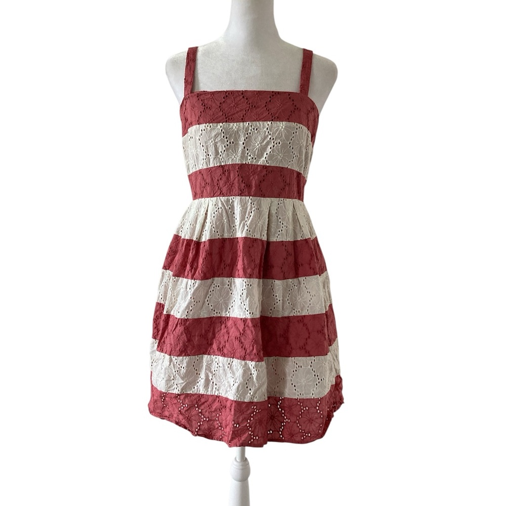Loft Outlet dress size 2 eyelet with straps Pink and White